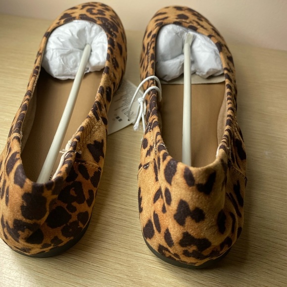 Leopard Flats Loafers shoes NWT - Picture 3 of 8